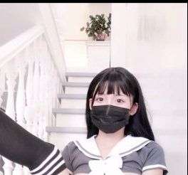 网红白袜袜：格罗丫的最新作品，时尚潮流必备！