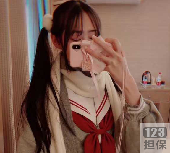 网红蔡妹子的校园风格写真视频