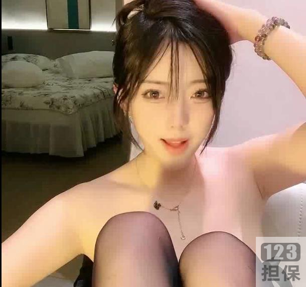 YOSHIKI无锡迪丽热巴精选尤物纯天然抗打网红主播5V2.5G女神车灯养眼YOSHIKI无锡迪丽热巴精选尤物女神车灯养眼5V2.5G纯天然抗打网红主播