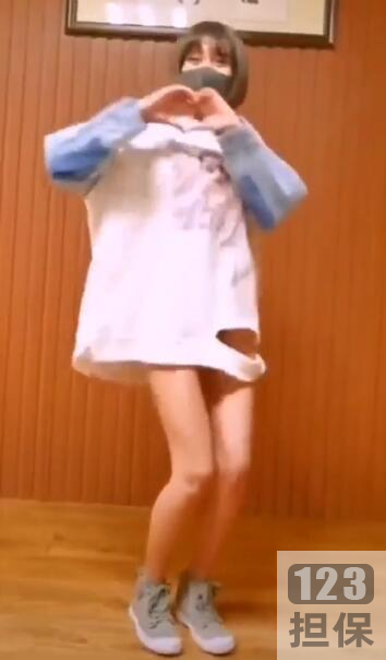 抖音合集：搞笑网红视频-诡异系统检测