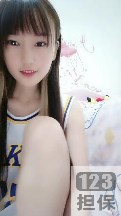 吃货旺财的私拍大合集：高端定制的壕爸爸资源