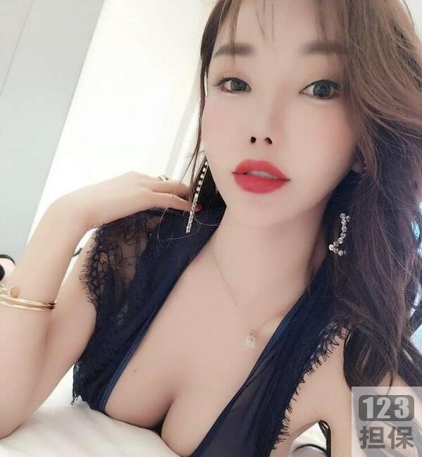 恒淼淼的高科技熊私拍，颜值苗条的车头灯