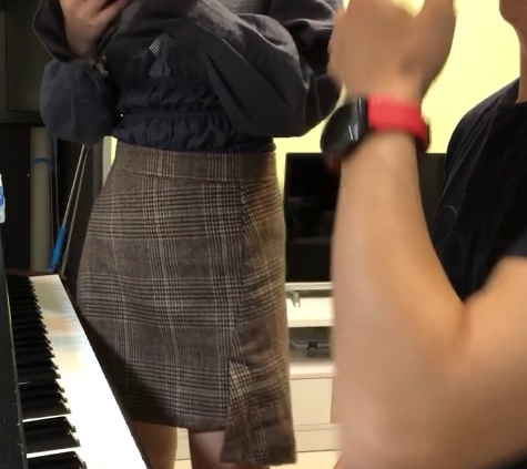 特莱沙lyainevan女神平台：颜值完美火爆的御姐型网红技术温柔