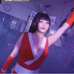 性感街机游戏《不知火舞》的COS角色照片和视频