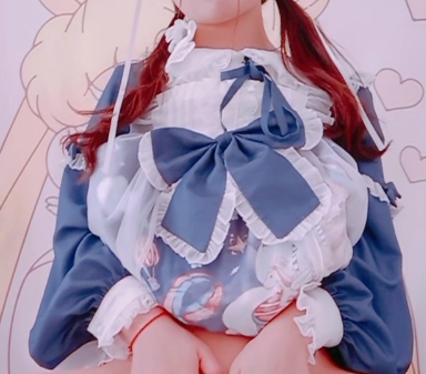 蓝色妹子黄金铂金王者铂金段位身材中上等