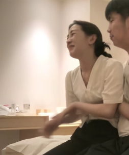 小宝寻花：深夜场笑起来甜美小姐姐作品现在知名探花网友约拍小编直播苗条身材高清流畅视频大小