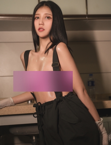 Cazi姬纪-小姐姐写真，颜值身材完美，肌肤细腻粉嫩，手感超赞，共115张高清照片，文件大小1.02G