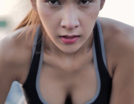 推特Pickupgirl作品：大神与小姐姐的玉兔小腰梦想视频1.35G