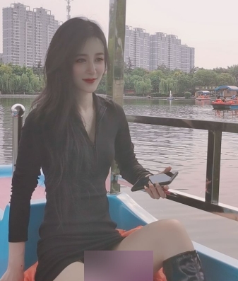 迷人蔓CC空姐互动视频照片