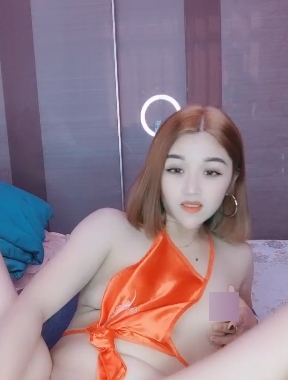 甜甜欣欣带你飞-西域豪放女主播直播作品视频