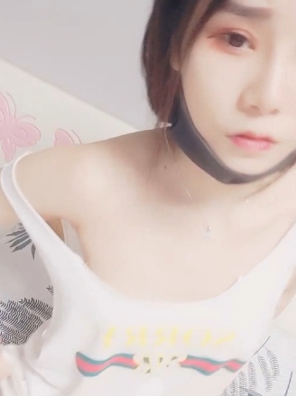 可儿女主播的靓丽清纯肌肤在直播中展现出的温柔颜值，以及她的作品和视频，总共有2.62G的内容。