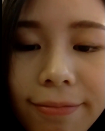 贾雯：温文儒雅的网红博主展示了她的小家碧玉形象和作品，与男友之间的互动脱不了干系。