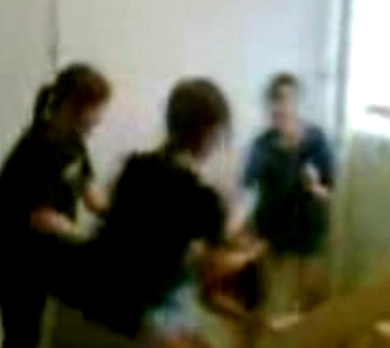 抖音学生嬉闹合集：精彩作品展示兄弟雄心豹子胆