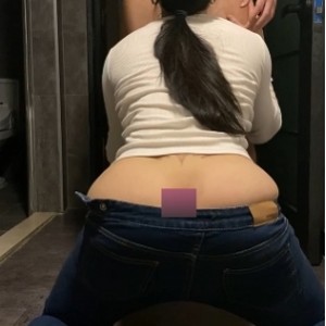 女神甄玉珠的健身作品展示，小姐姐展现出健康、阳光和活力的身材，气质吸引眼球。观察精选的健身项目。