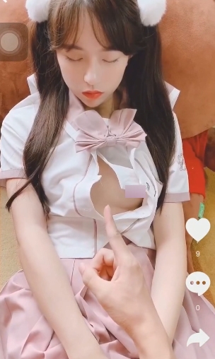 高颜值女神的精选作品，让你快乐不见星空的网红小姐姐