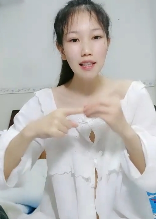 小奶猫女主播丸子丫两部视频