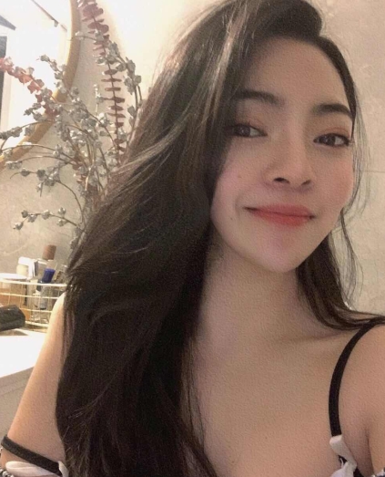 丰满身材的小姐姐健身视频和照片