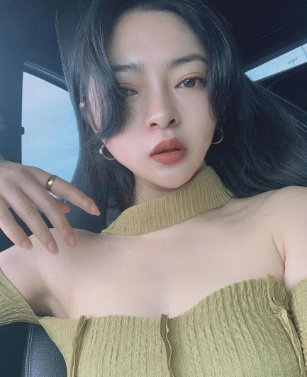 健身尤物展示某单位小姐姐的完美身材，视频和照片曝光