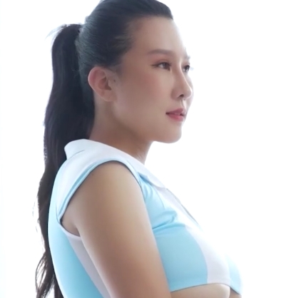 性感御姐凌薇的欧洲杯足球宝贝视频和照片(454MB)