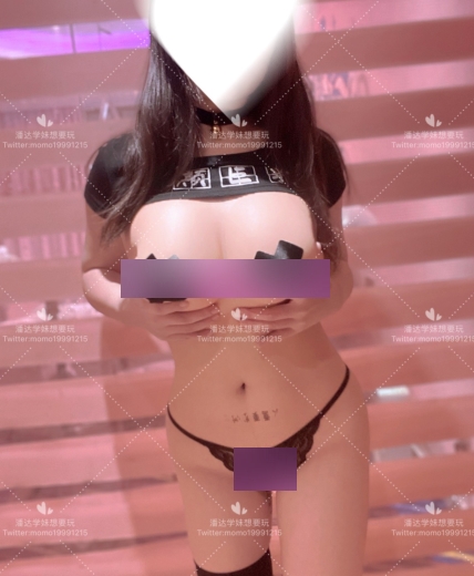 推特工口糯米姬：丰满身材的小姐姐展示精选视频和照片