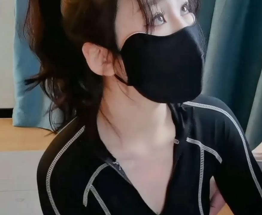 糖心传媒淑怡：车模女神自述，皮肤纤细身材完美