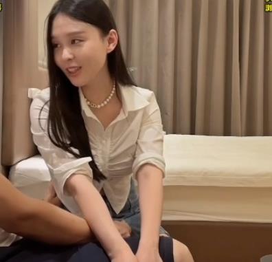 探秘大熊哥酒店馒头一线天甜颜值