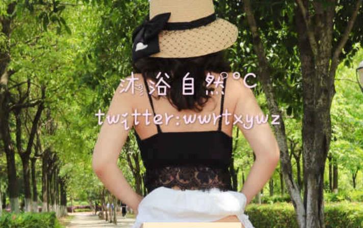 御姐展示最真实状态，惊艳公园路人