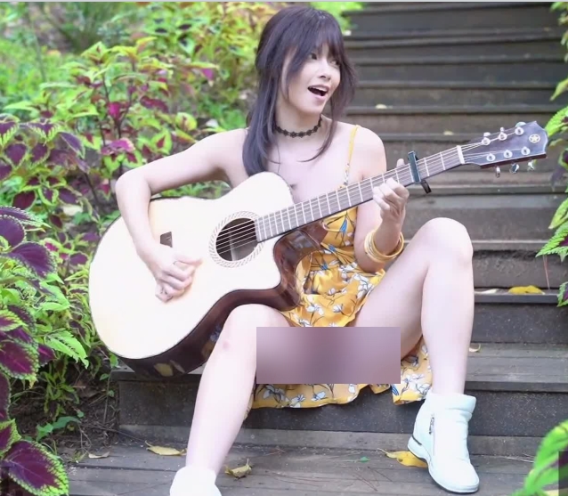 浮力姬Ja失眠ineJ的高颜值合集，亚裔女神紫薇的出水秀完具道具