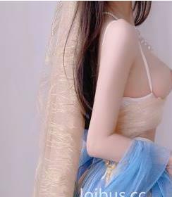 受欢迎的粉嫩服装，适合身材的杏感款式