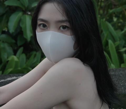 网红玩偶姐姐，光纤柔美的晨钟暮鼓二