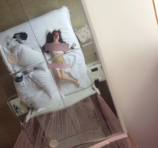 斗鱼主播赛高酱的人气高身材浮力主播形象：萌性感猫耳娘、女仆和小恶魔，二次元风格，轻口味重，抖M金主指教，1.5GB。