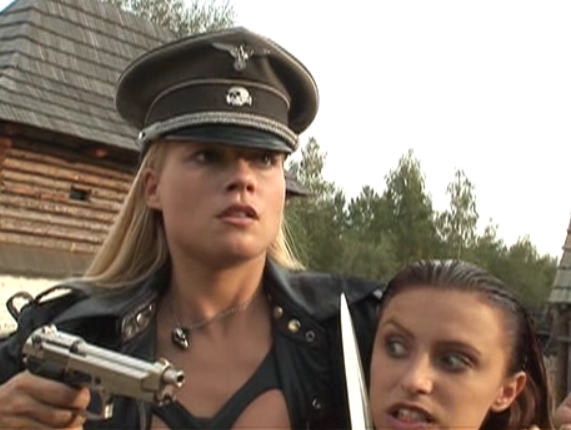 熟女穿丝袜展示魅力，开豪车吸引人气，正太亲姐引诱伦理道德，来自イシダヤ的商品