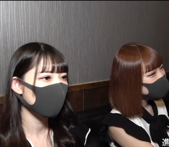 日本爱情动作片:清纯女星口罩下的狂野尤物