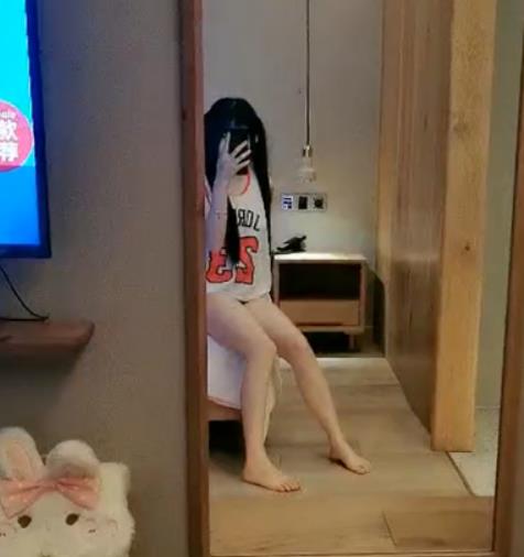 可爱幼齿妹子浮力姬罗莉妹胖次猫散播合集可爱脸蛋粉嫩肉感嫩妹玩具翻白眼