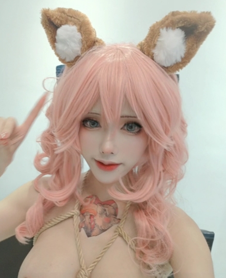 新晋女神倦倦喵的美腿私拍