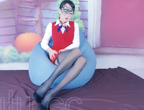 拳击小仙女周晓琳的欧美风味拳击手套，拳击运动必备，G交扩张，血搞效果佳，重量为87V-89.2G