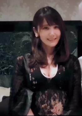 MD传媒发布了名为兔子先生的新作，小编更新了剧情，美女尤奈脱衣服见面，素人出演。