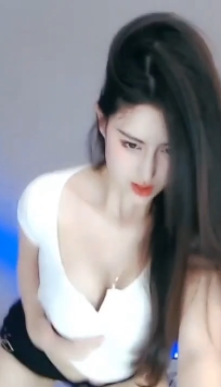 小仙女苏樱的高颜值直播间，浮力视频