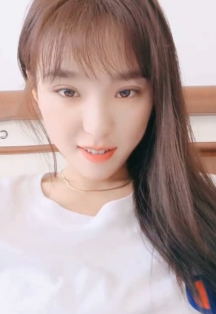 漂亮妹子沉沦的清纯女神视频-3v高清版