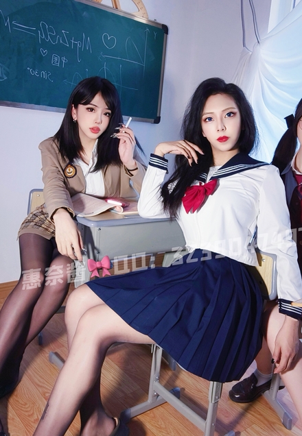 TS美妖：9位超人气实拍模特，火辣欧美风清纯美女BJ北游大佬鬼鬼：林婉佳、小熊、小鱼、韩佳佳等美女模特实拍合集惠奈酱綾美嘉：甜美可爱的火辣美女模特合集宋旋：清纯白衬衫牛仔裤黑色短靴美女模特甜欲猫：脸蛋圆圆月牙儿状嘴唇微翘的性感美女模特