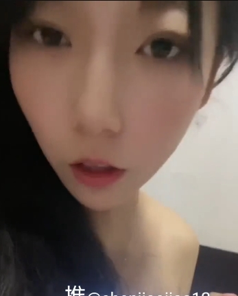 青春女大学生沈娇娇：拍摄作品赚钱，20部青春容颜的勤工俭学之路