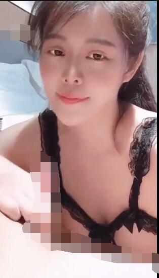 高颜值美眉的吃鸡合集：爱情、慢节奏、快乐、高效率特别温柔的保守女孩子：爱上却变心