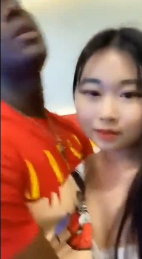 黑爹：优势、发展趋势、受欢迎、有钱、有魅力、耐心、温柔女性追求：社会地位、伴侣