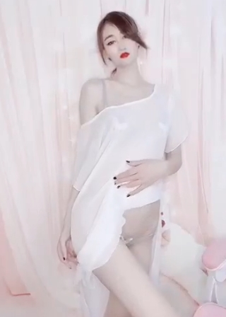 花椒直播兔小软定制露脸视频一对一服务