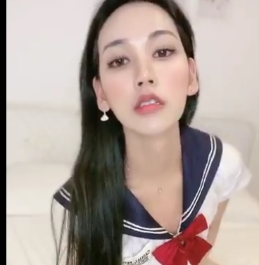 高颜值男粉喜爱的露脸合集片段，312v，18.4G，包含TS图片