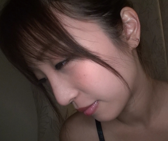 女星铃村爱里、长谷川留衣、旬果和若菜奈央的原版母带收藏,解压后无圣光,19V126G,百度云链接有效,可私信购买。