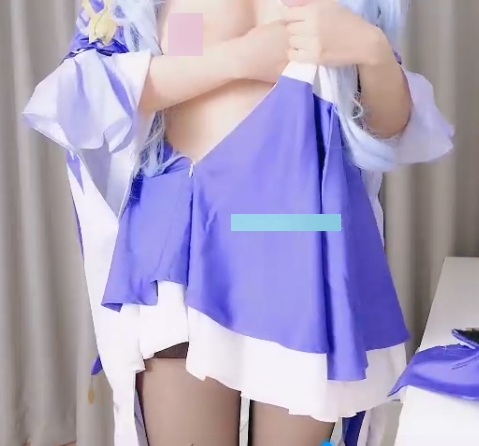 放飞自我的神秘处：铃木美咲cos刻晴