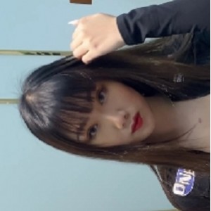 美女穿着紧身裤展示翘臀和长腿的视频2V9.8G百度云