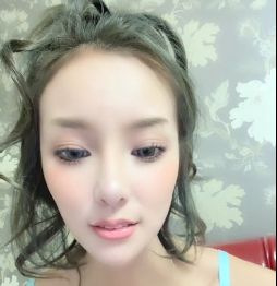 高颜值魔鬼身材的精选女神1V878M百度盘