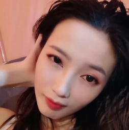 X小姐整理的6月合集,包含17V视频,共8.64GB,可通过百度云下载